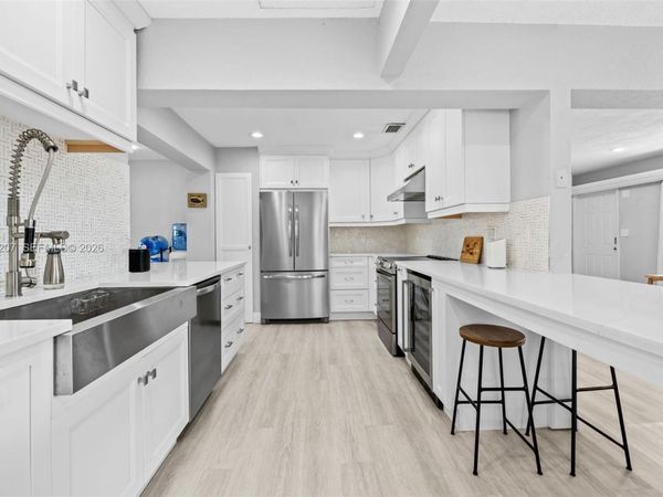 1431 NE 32nd Pl , Pompano Beach, FL 33064