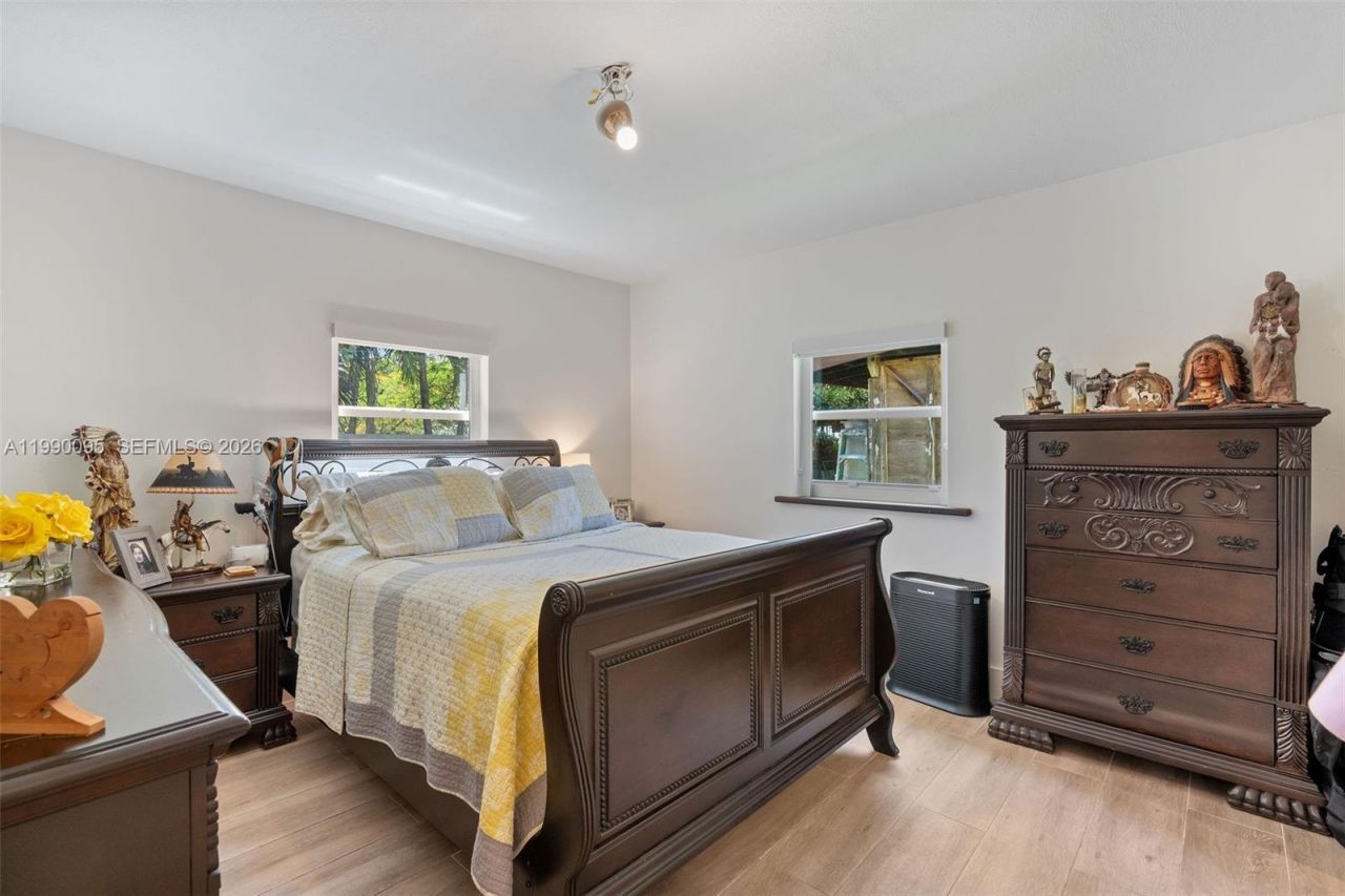 310 NW 130th Ave , Miami, FL 33182 Photo