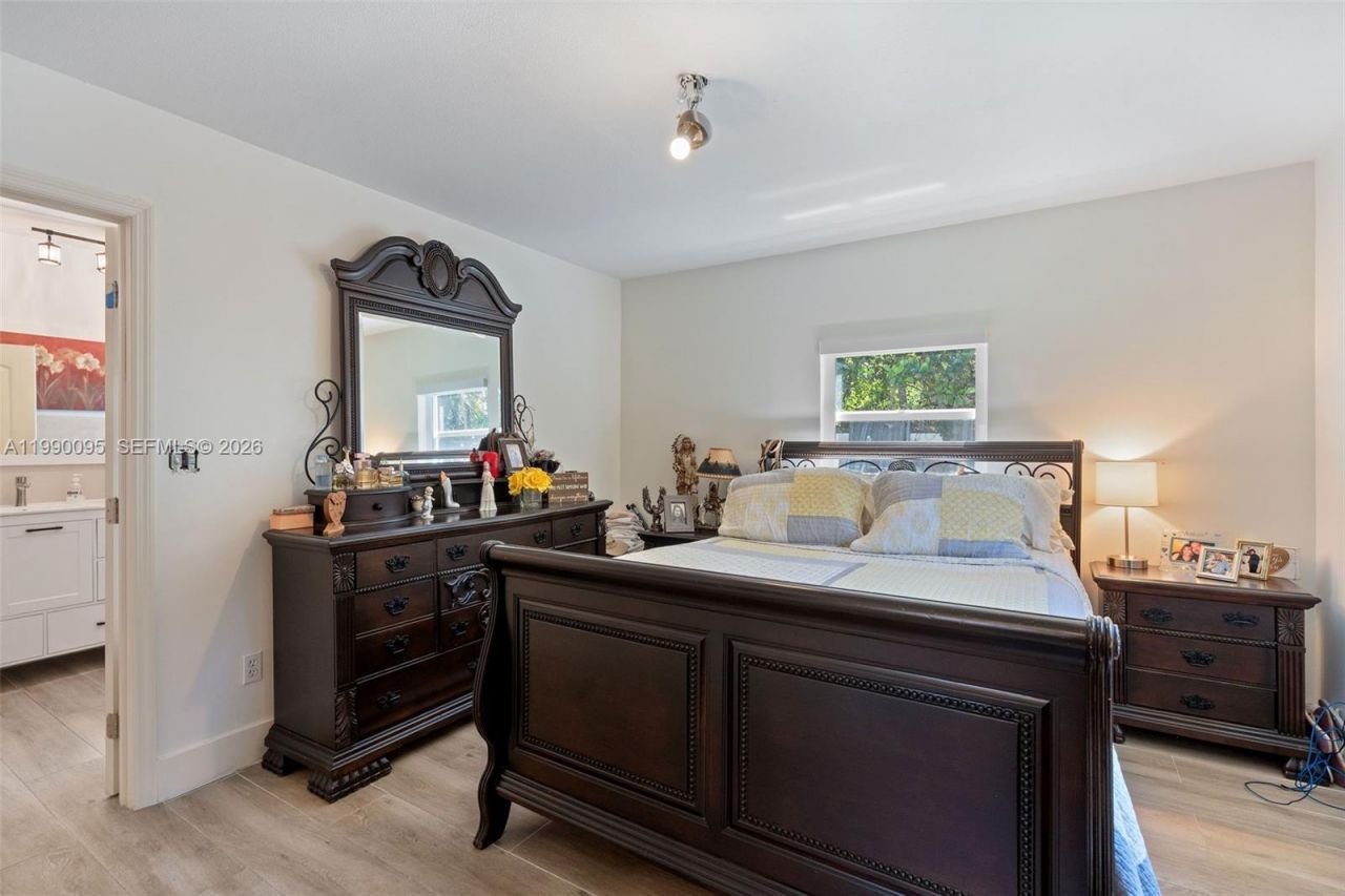 310 NW 130th Ave , Miami, FL 33182 Photo