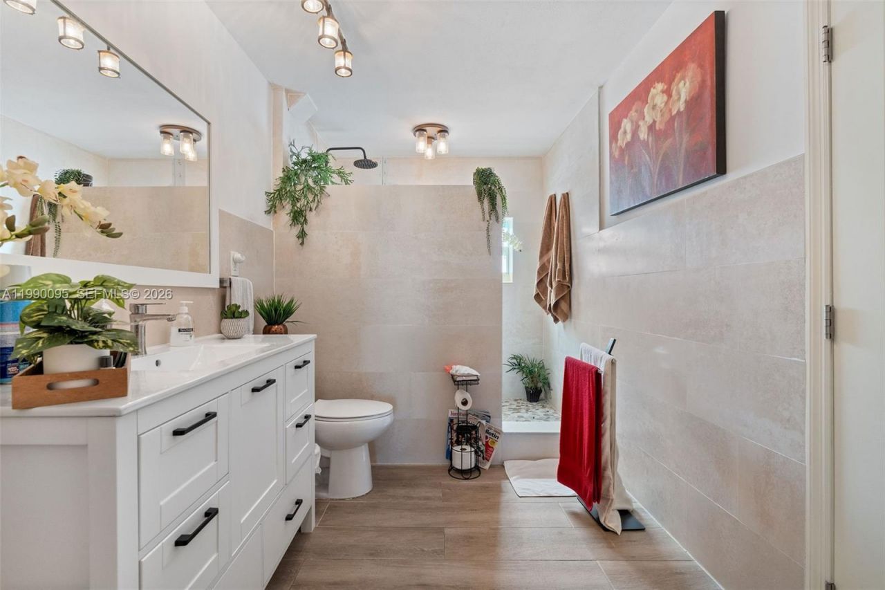 310 NW 130th Ave , Miami, FL 33182 Photo