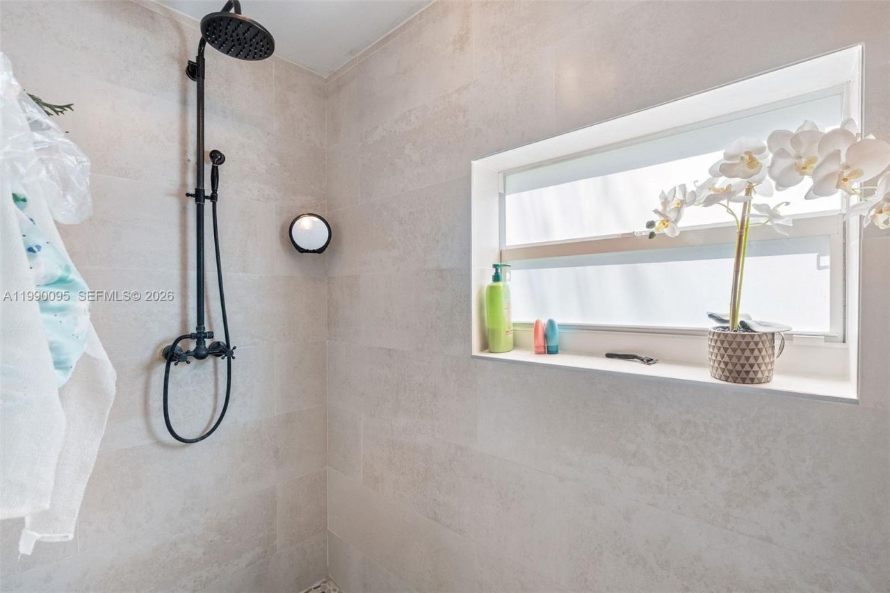 310 NW 130th Ave , Miami, FL 33182 Photo