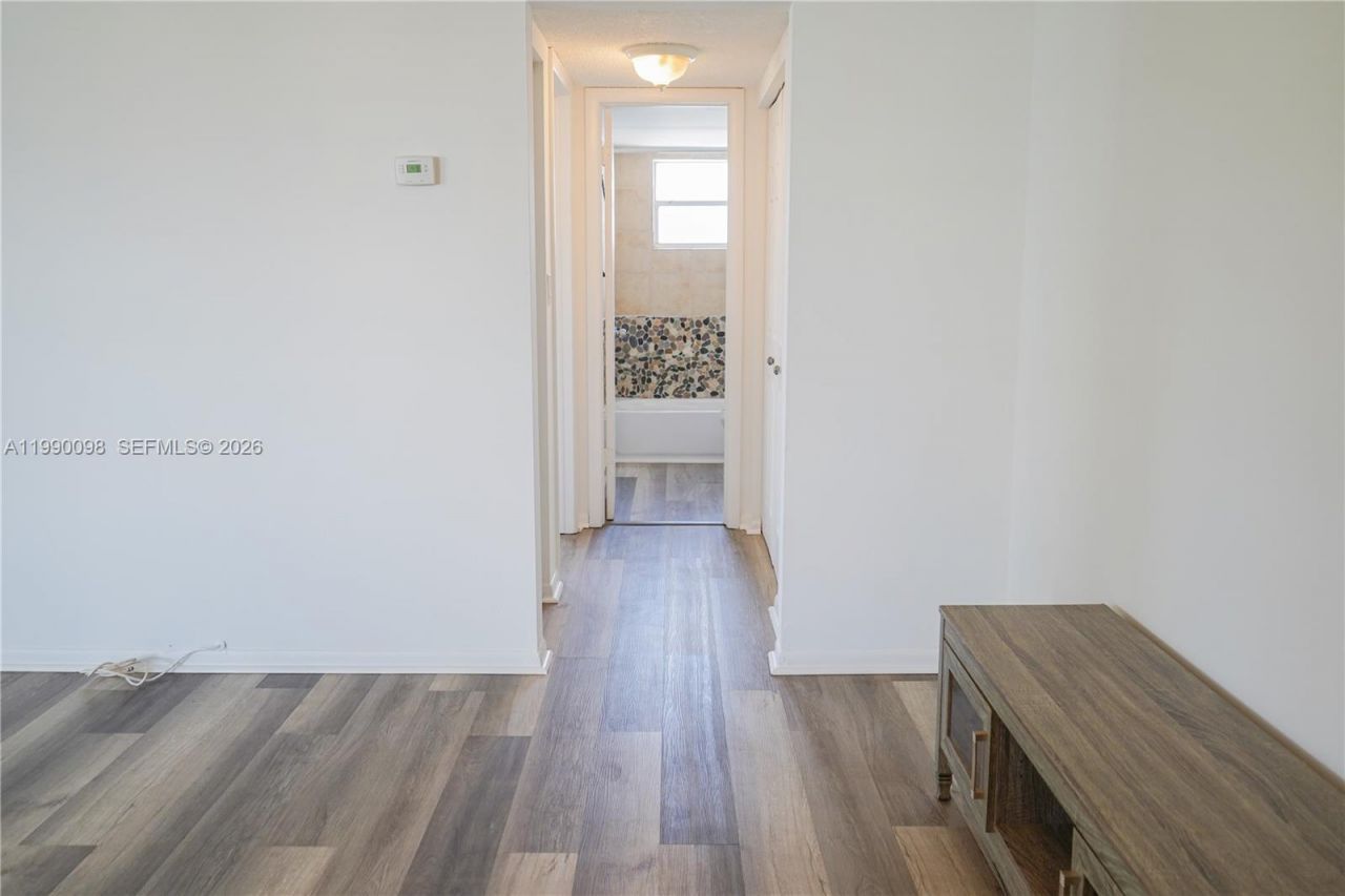 2008 Jackson St , Unit D1, Hollywood, FL 33020 Photo