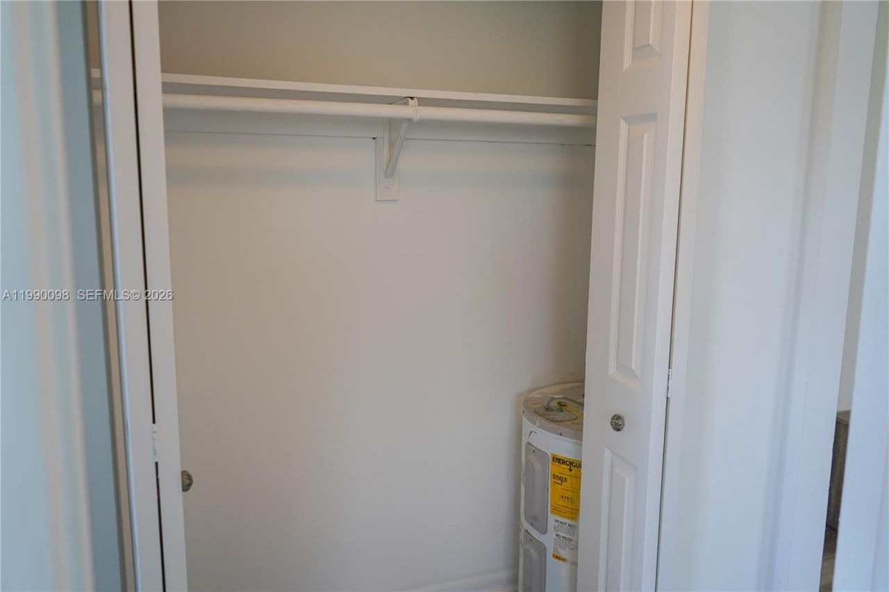 2008 Jackson St , Unit D1, Hollywood, FL 33020 Photo