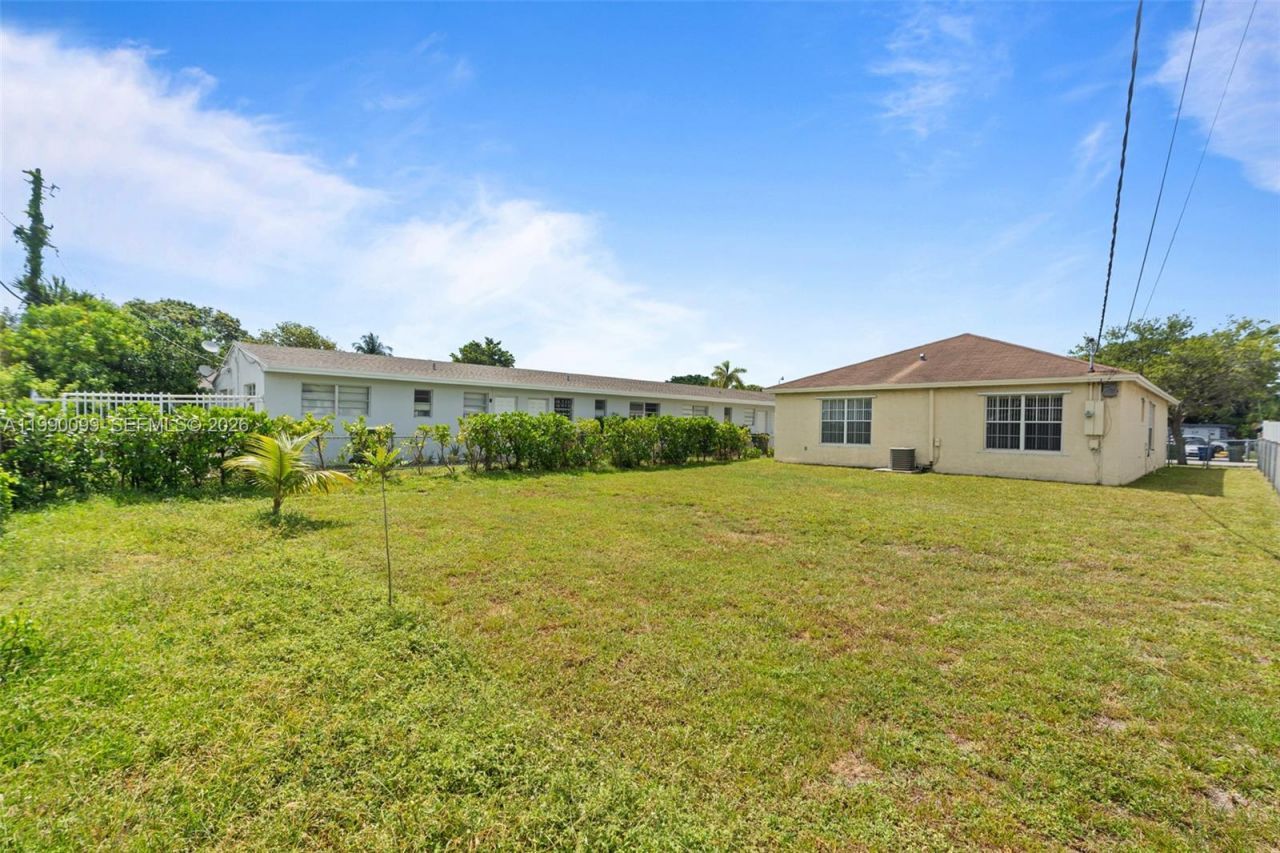 841 NW 10th Street, Hallandale Beach, FL 33009 Photo