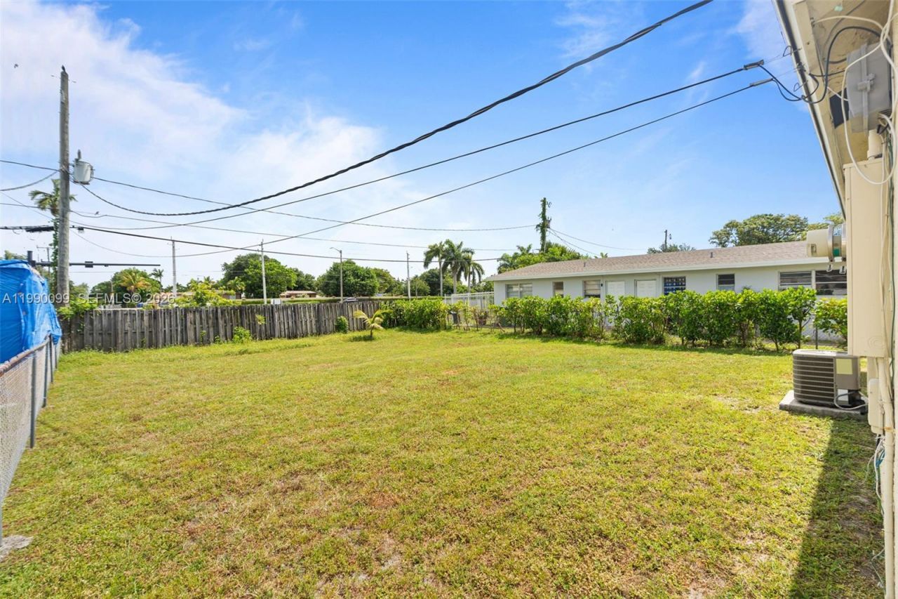 841 NW 10th Street, Hallandale Beach, FL 33009 Photo