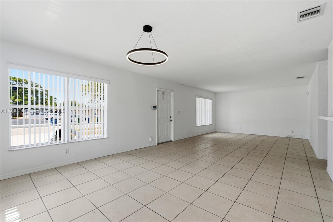 841 NW 10th Street, Hallandale Beach, FL 33009 Photo