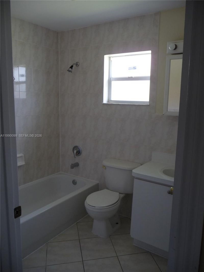841 NW 10th Street, Hallandale Beach, FL 33009 Photo