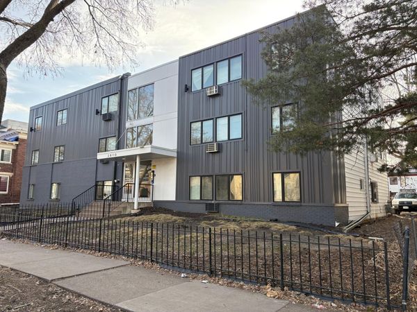 2810 Pleasant Avenue , Minneapolis, MN 55408