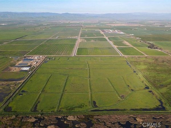 5614 Moffatt, Gustine, CA 95322