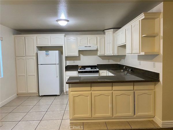 650 E 81st Street, Los Angeles, CA 90001