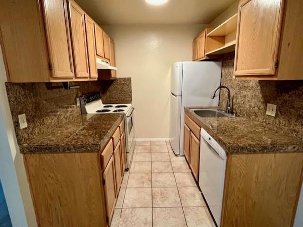 415 Piccadilly Place, Unit 2, San Bruno, CA 94066