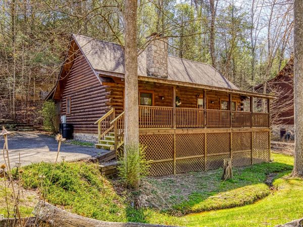 669 Eagles Boulevard Way, Pigeon Forge, TN 37863