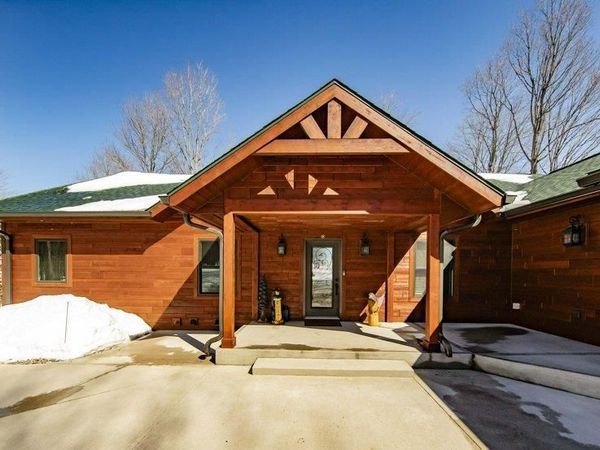 176 SUNSET SHORES ROAD, Iron River, MI 49935