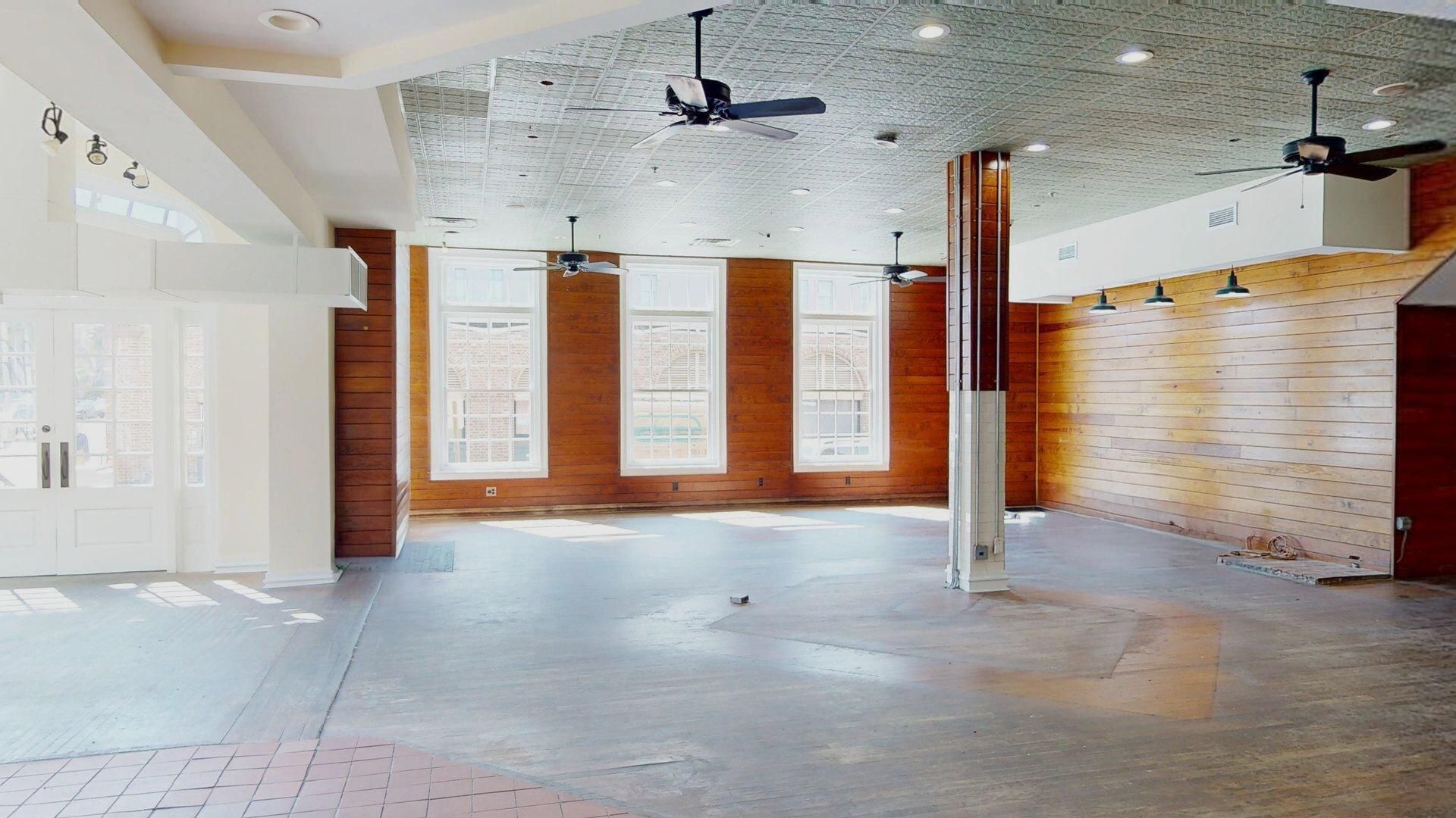 32 N Market Street Photo 8