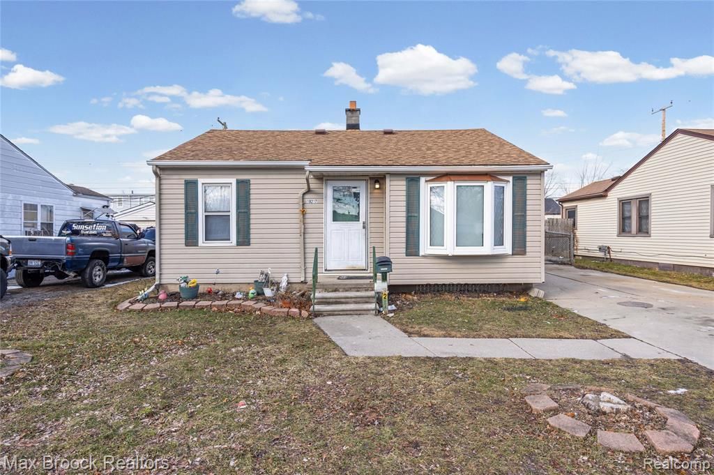 19217 Birmingham Street, Roseville, MI 48066 Main Photo