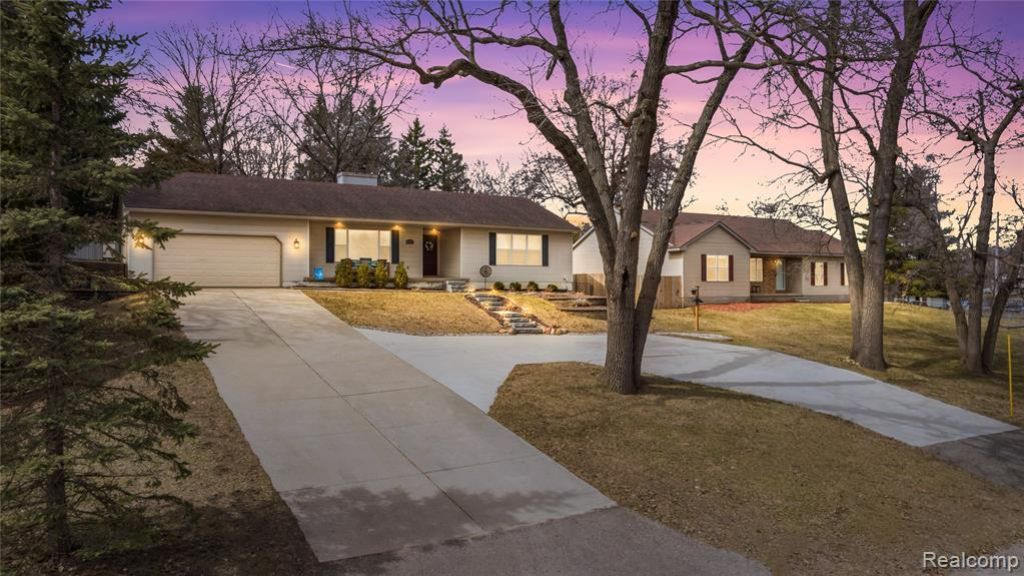 1501 Miller Road, Lake Orion Vlg, MI 48362 Main Photo