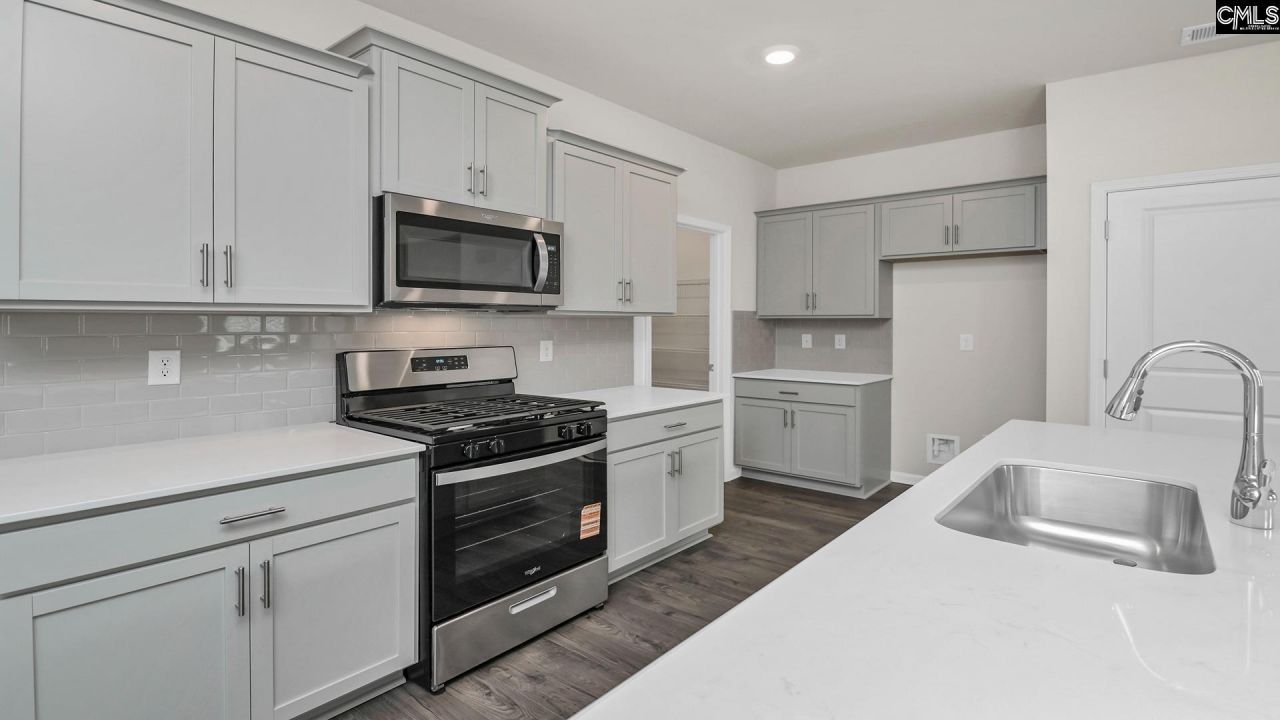 646 Glacier Road Photo 5