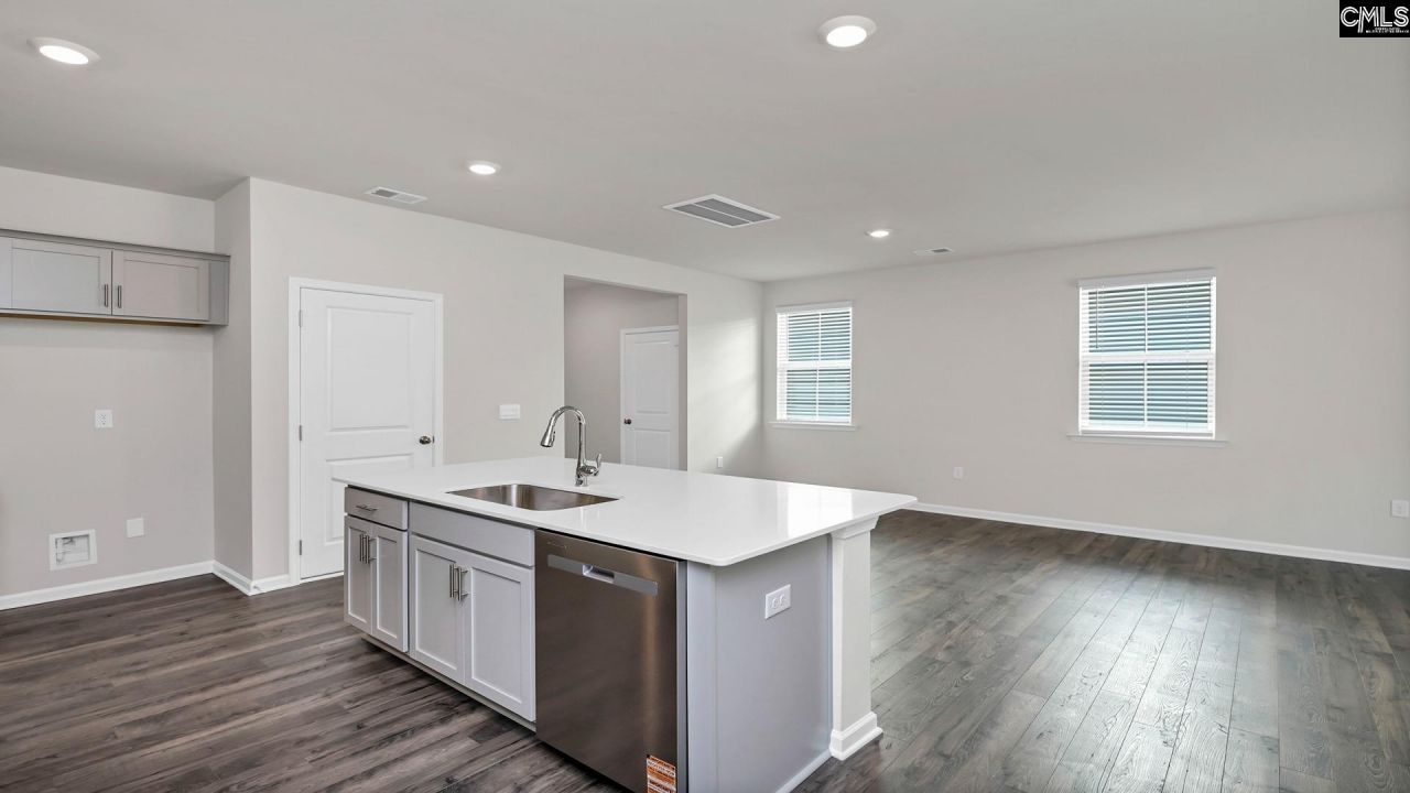 646 Glacier Road Photo 7