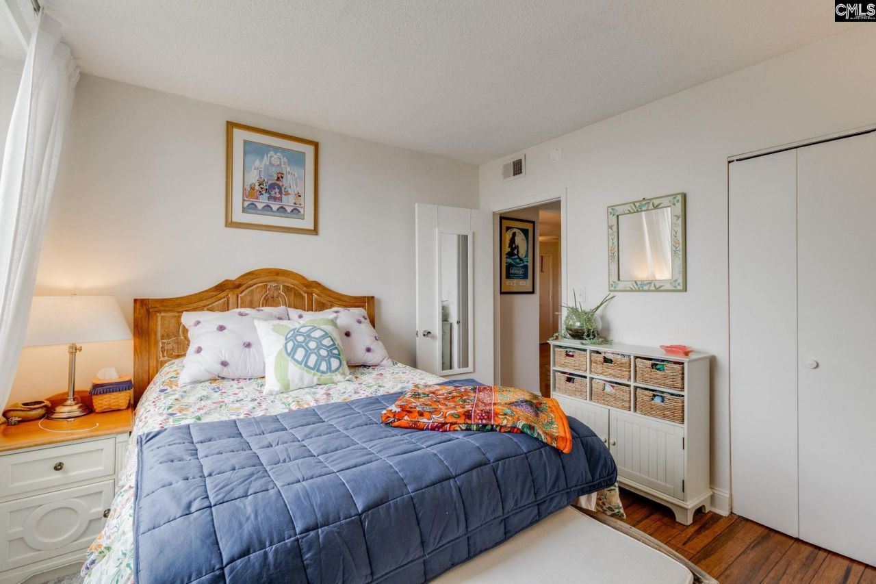 619 King Street  Photo 17