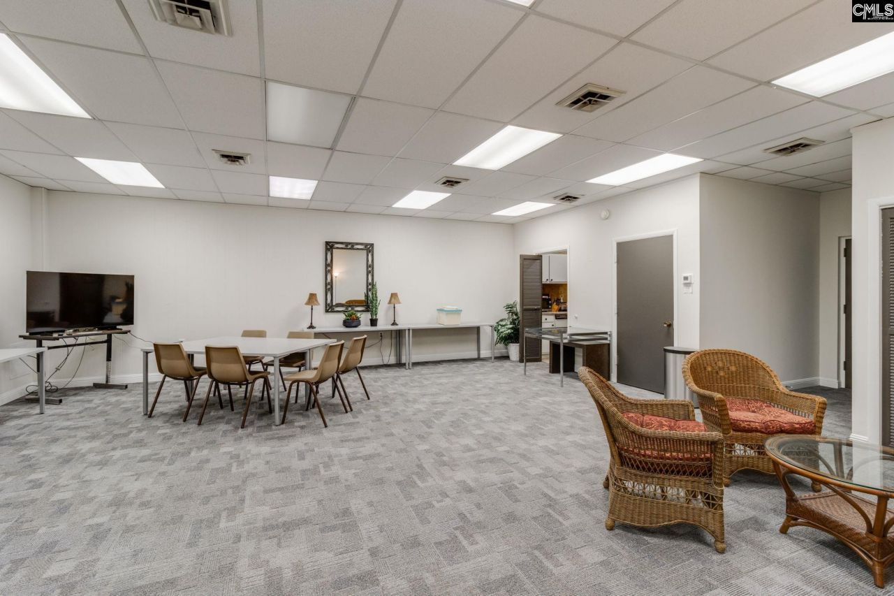 619 King Street  Photo 26