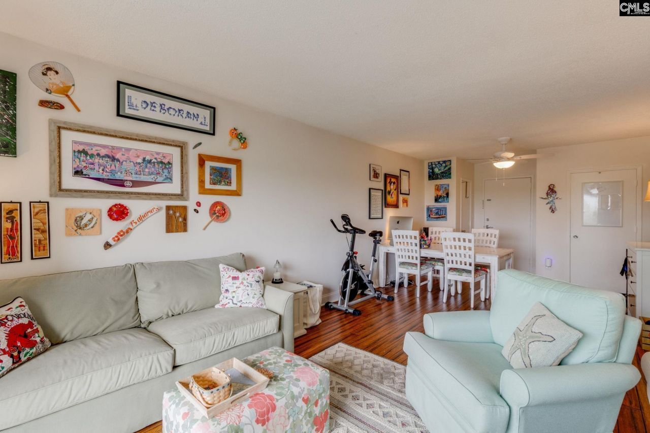 619 King Street  Photo 8