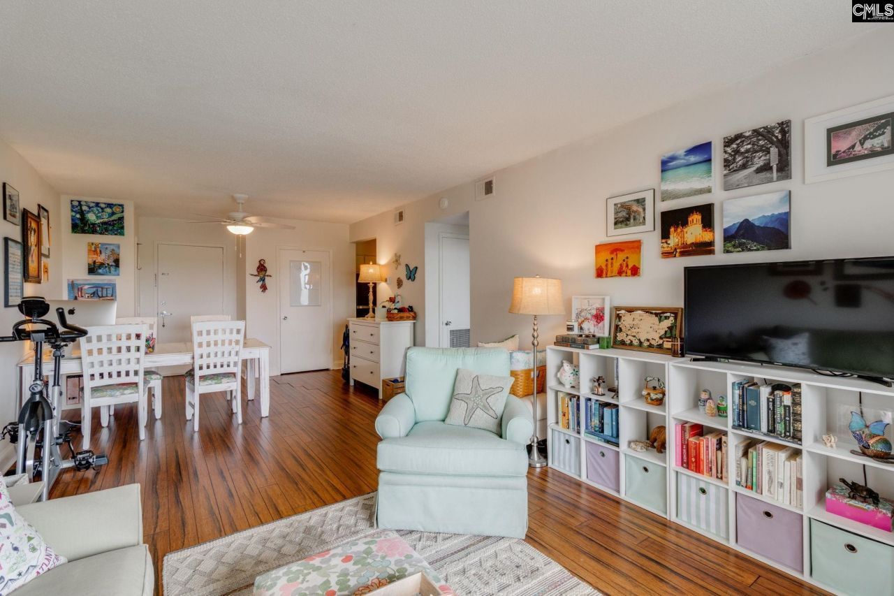 619 King Street  Photo 9