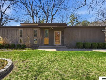 3825 S 39th Street , Lincoln, NE 68506