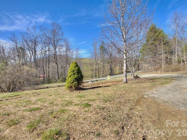 65 Blue Ridge Gem Stone Road , Little Switzerland, NC 28777