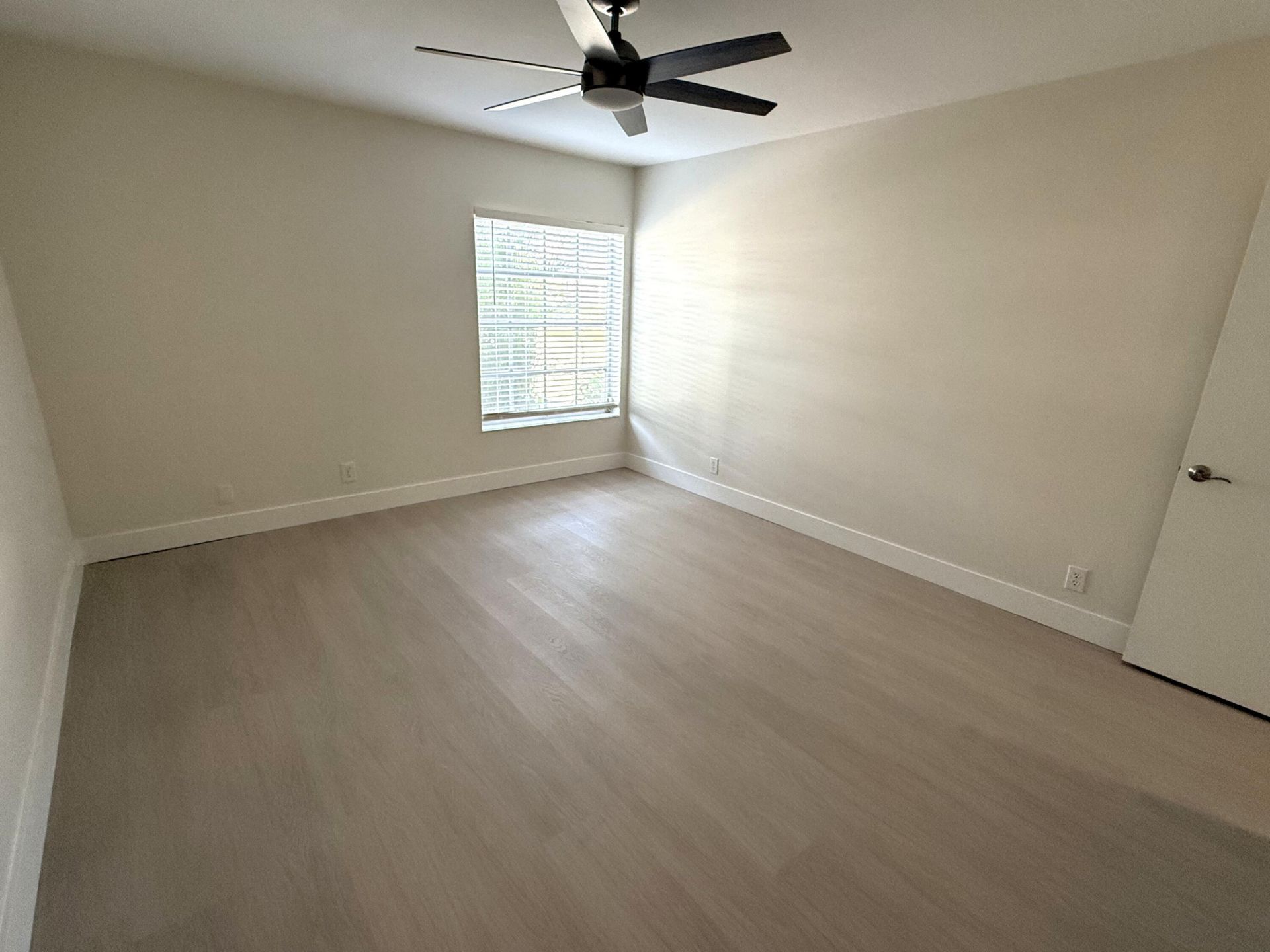 2220 NE 68 Street, Unit 1007, Fort Lauderdale, FL 33308 Photo