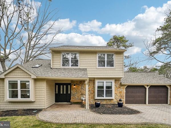 9 CHATHAM DRIVE, VOORHEES, NJ 08043