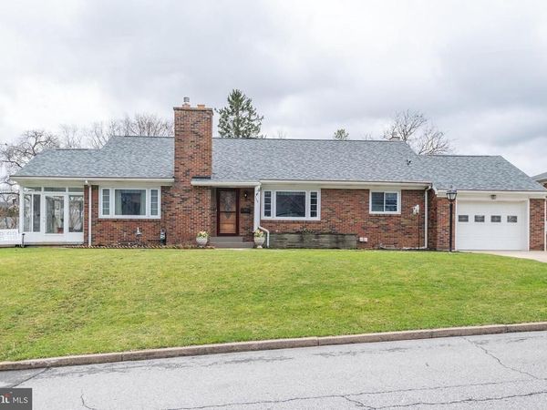 724 E CURTIN STREET , BELLEFONTE, PA 16823