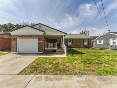 1802 Main, Greenup, KY 41144