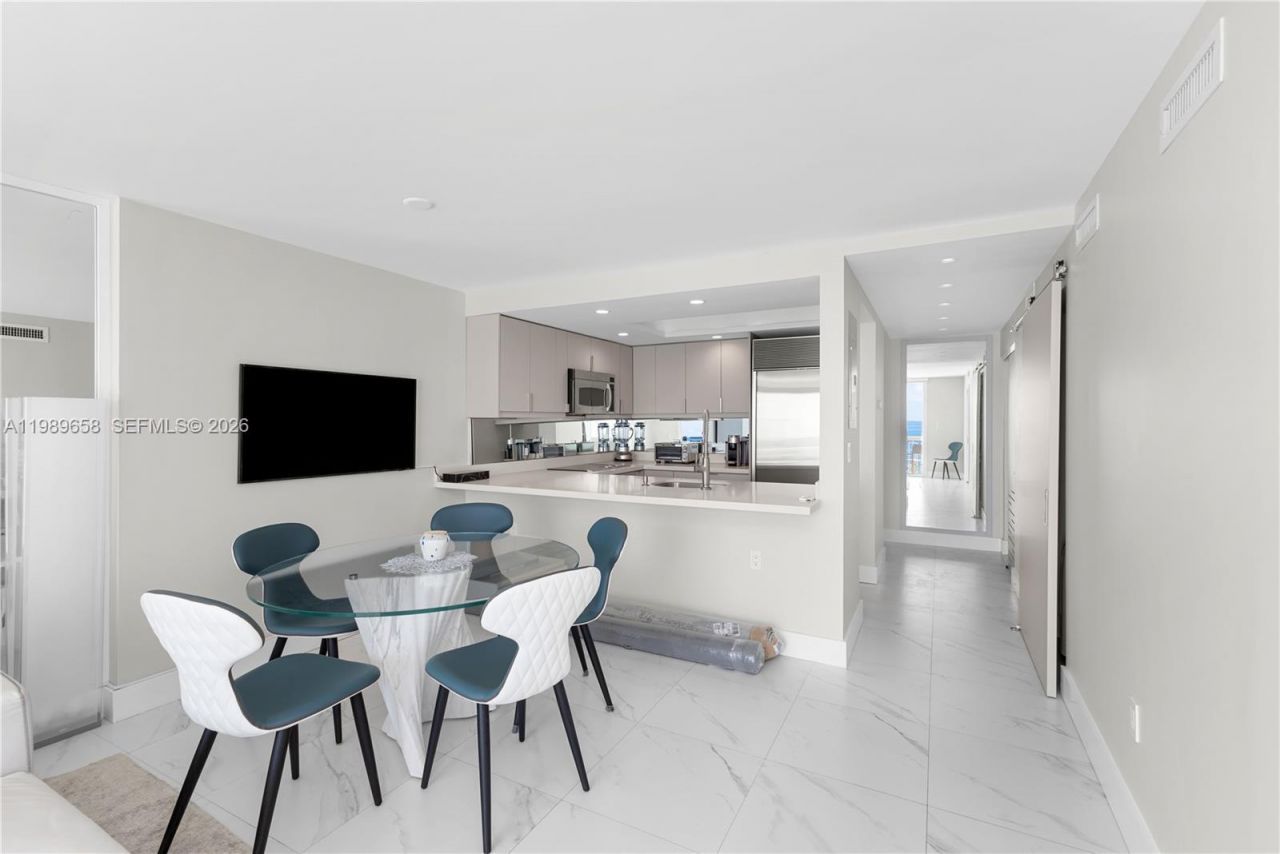 401 Ocean Dr , Unit 918, Miami Beach, FL 33139 Photo