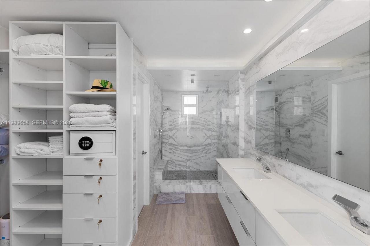 401 Ocean Dr , Unit 918, Miami Beach, FL 33139 Photo