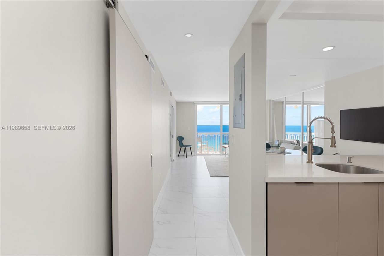 401 Ocean Dr , Unit 918, Miami Beach, FL 33139 Photo