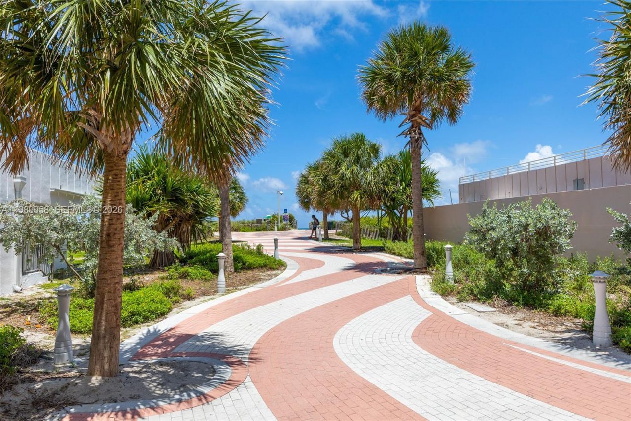 401 Ocean Dr , Unit 918, Miami Beach, FL 33139 Photo