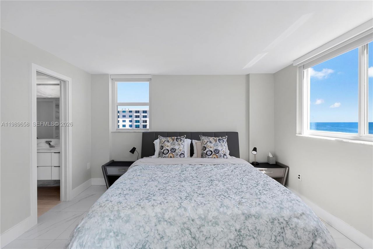 401 Ocean Dr , Unit 918, Miami Beach, FL 33139 Photo