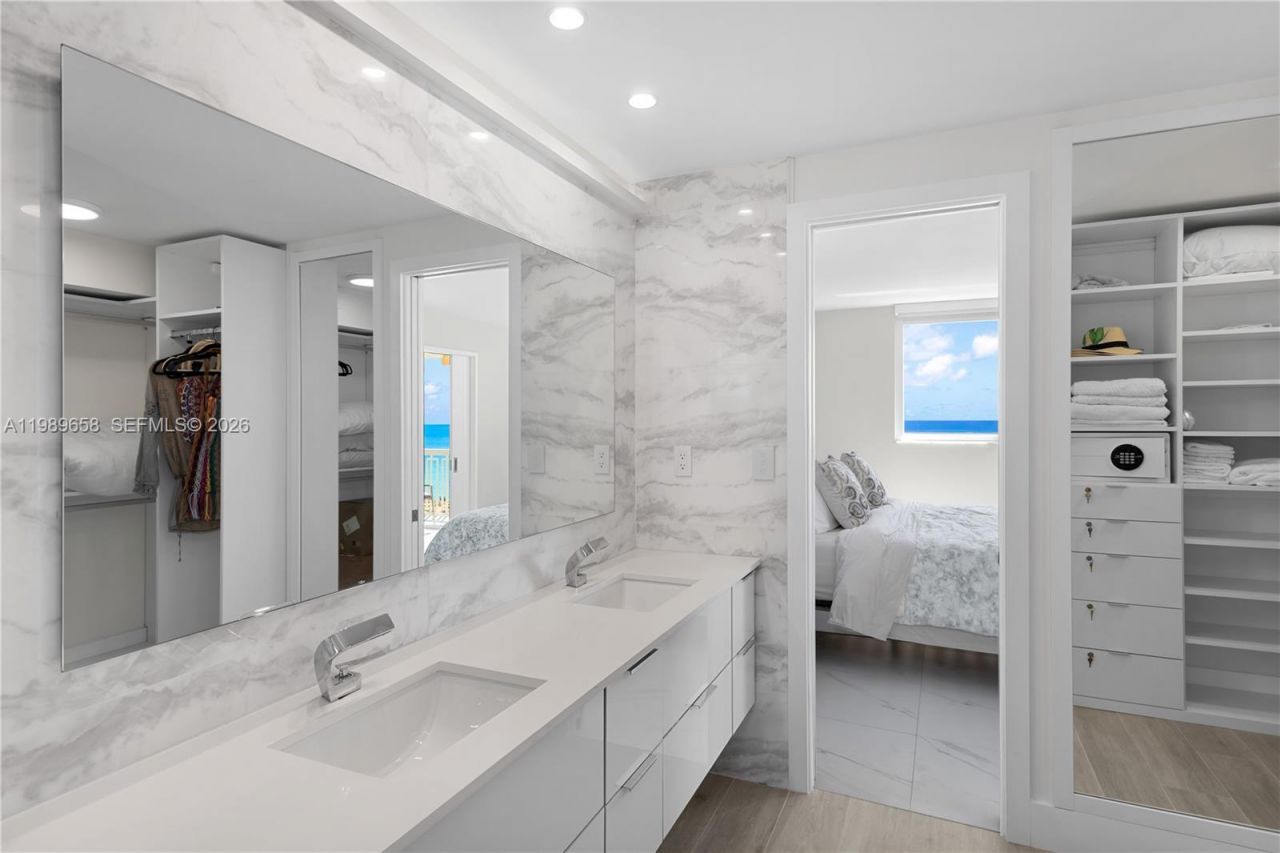 401 Ocean Dr , Unit 918, Miami Beach, FL 33139 Photo