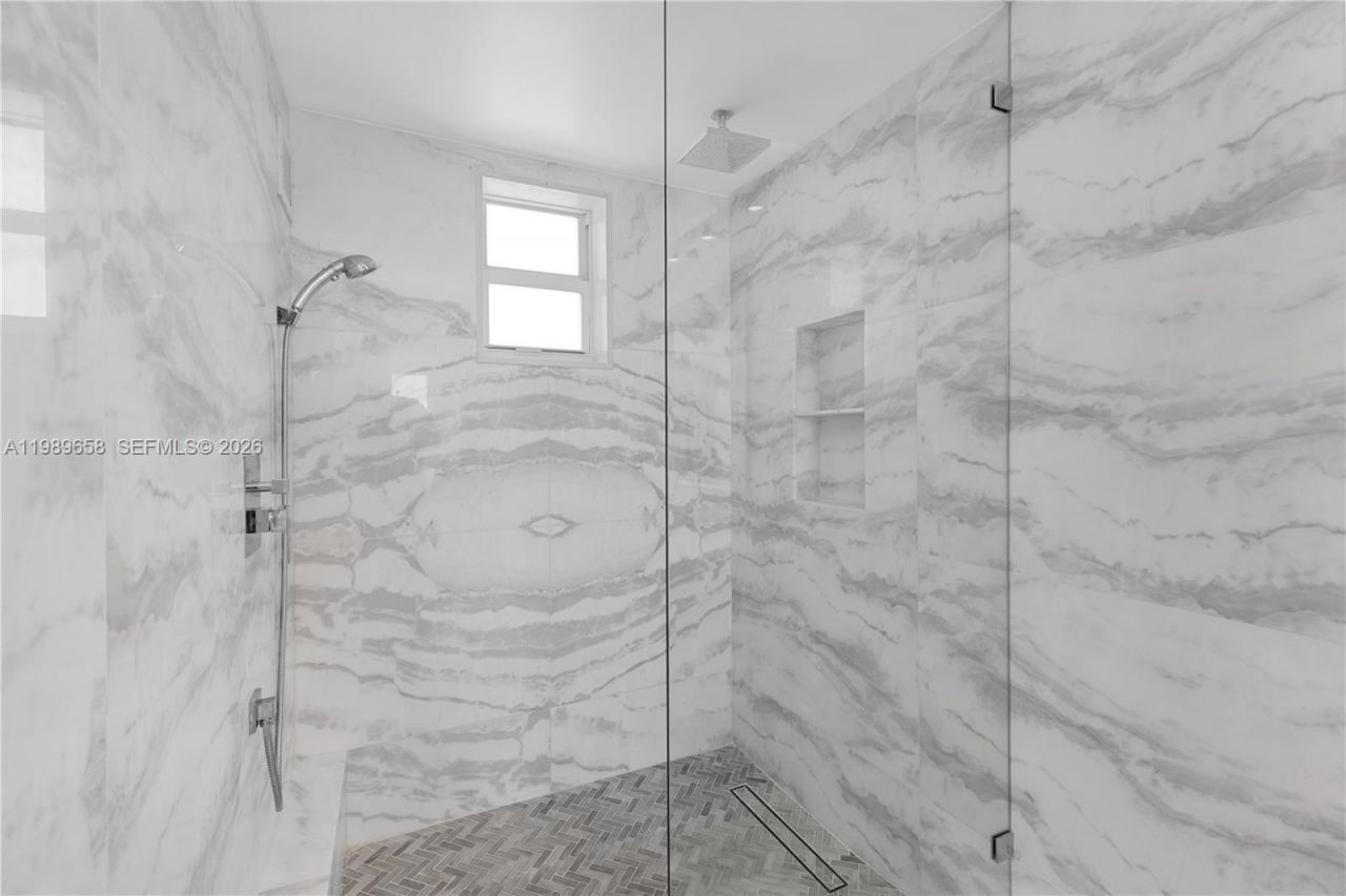 401 Ocean Dr , Unit 918, Miami Beach, FL 33139 Photo