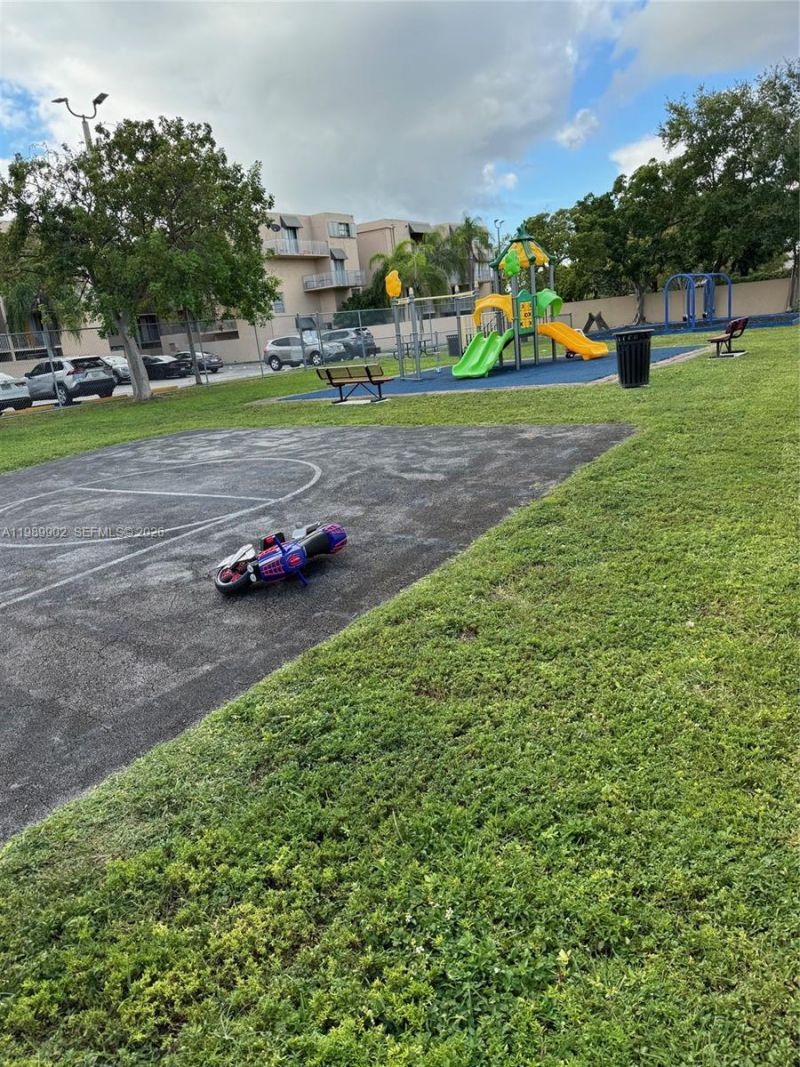 10500 SW 108th Ave, Unit B303, Miami, FL 33176 Photo