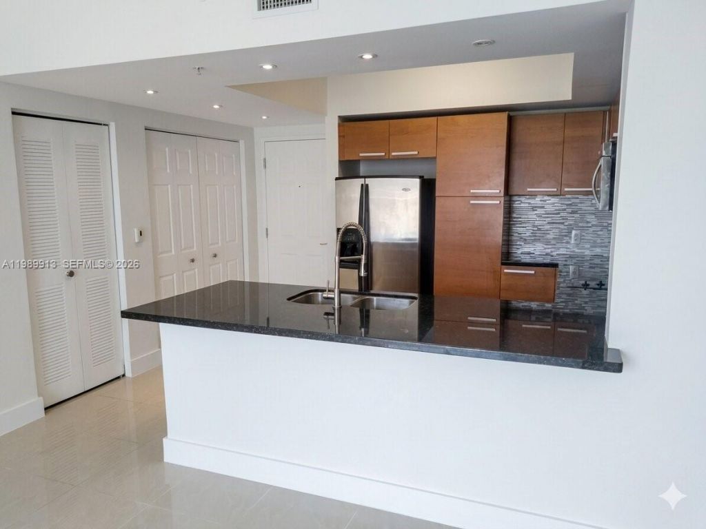 2030 S Douglas Rd, Unit 414, Coral Gables, FL 33134 Photo