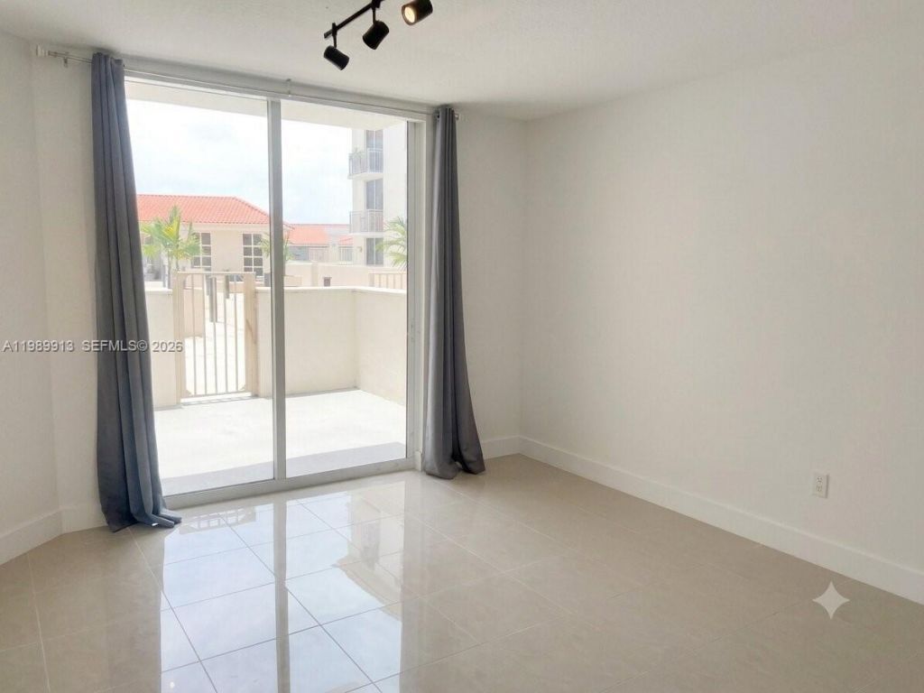 2030 S Douglas Rd, Unit 414, Coral Gables, FL 33134 Photo