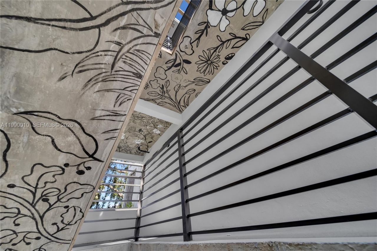 320 NE 126th St , Unit 32, North Miami, FL 33161 Photo