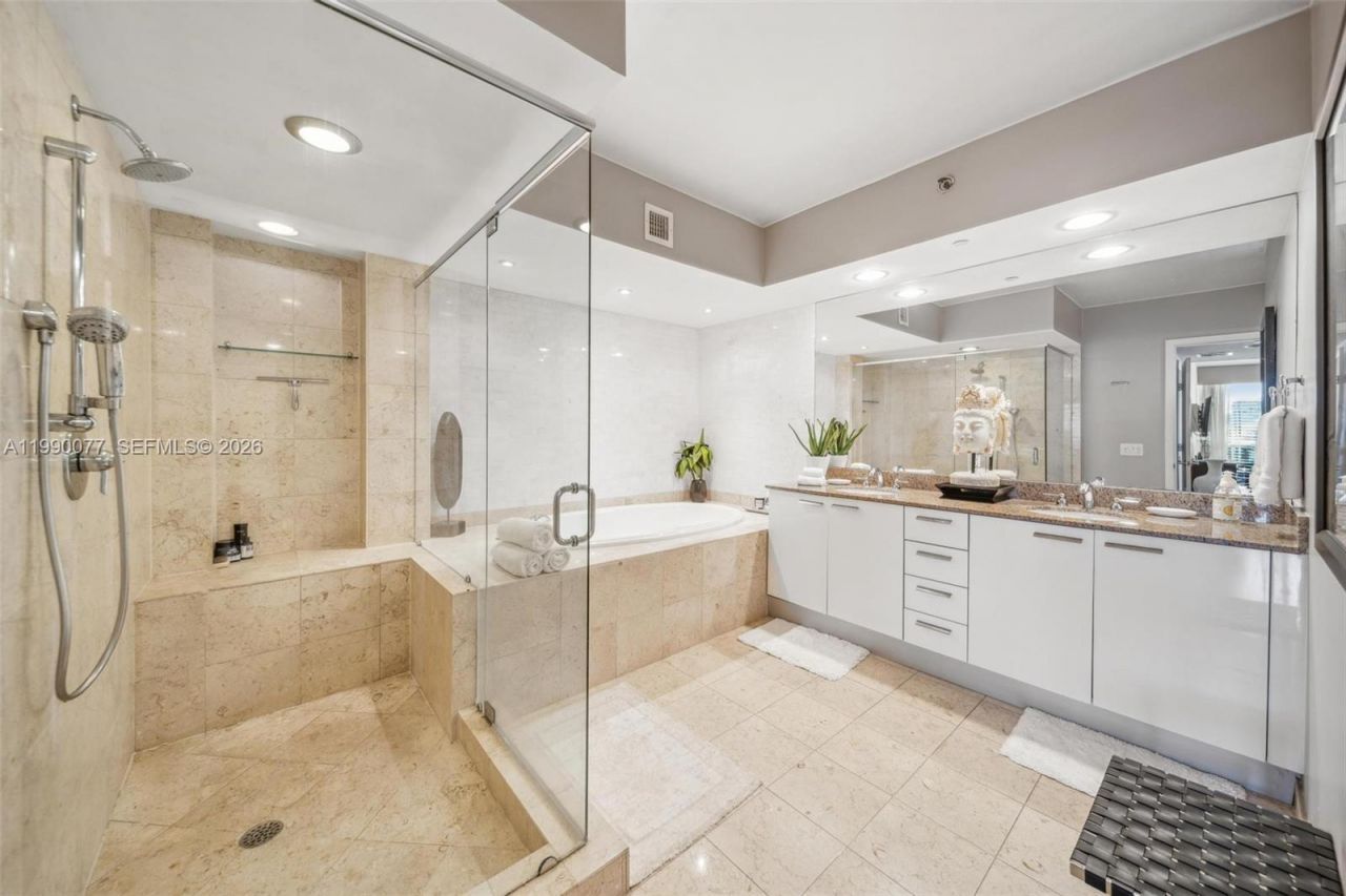 1830 S Ocean Dr, Unit 3111, Hallandale Beach, FL 33009 Photo