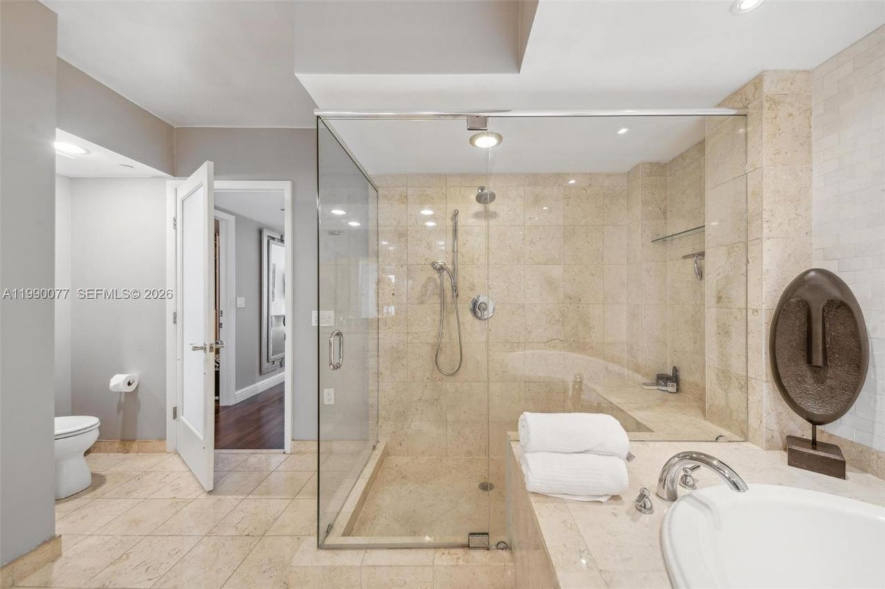 1830 S Ocean Dr, Unit 3111, Hallandale Beach, FL 33009 Photo