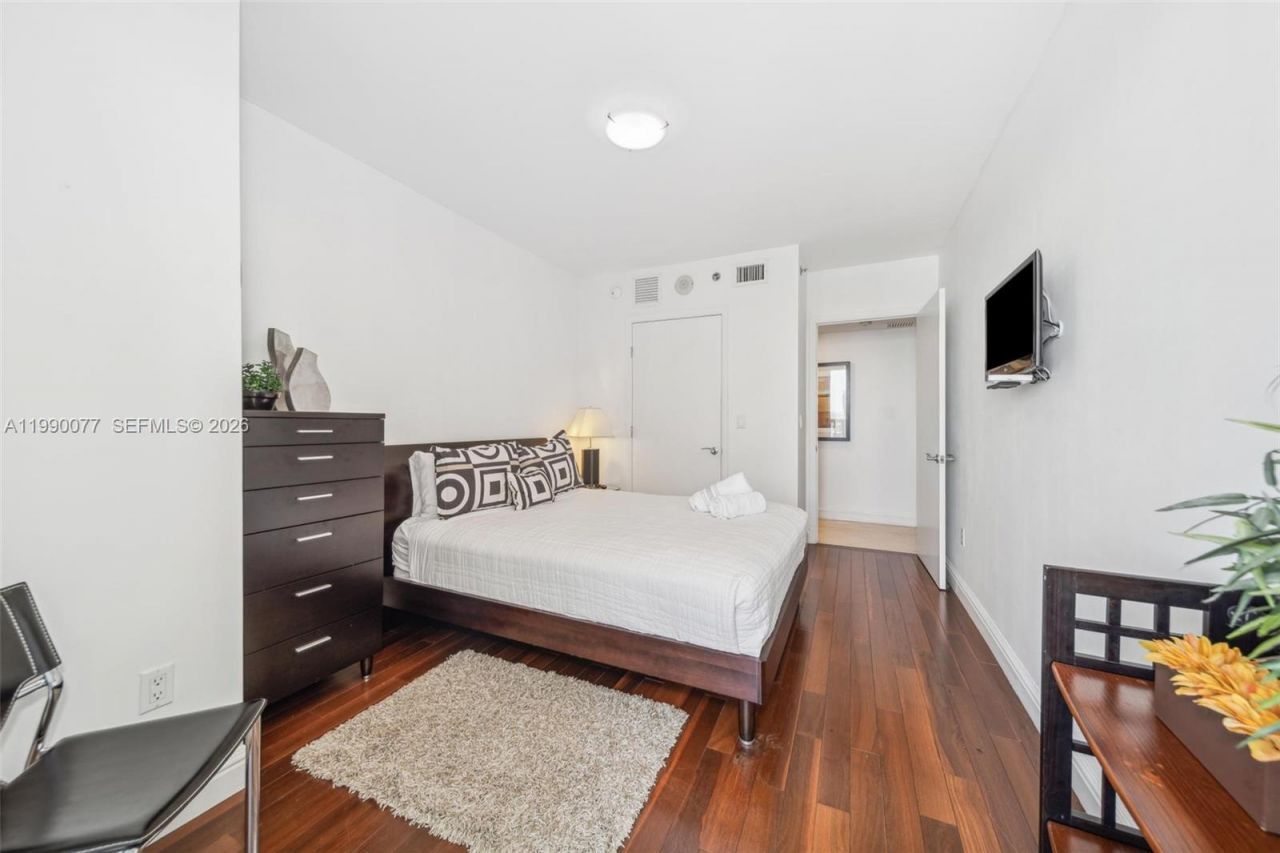 1830 S Ocean Dr, Unit 3111, Hallandale Beach, FL 33009 Photo