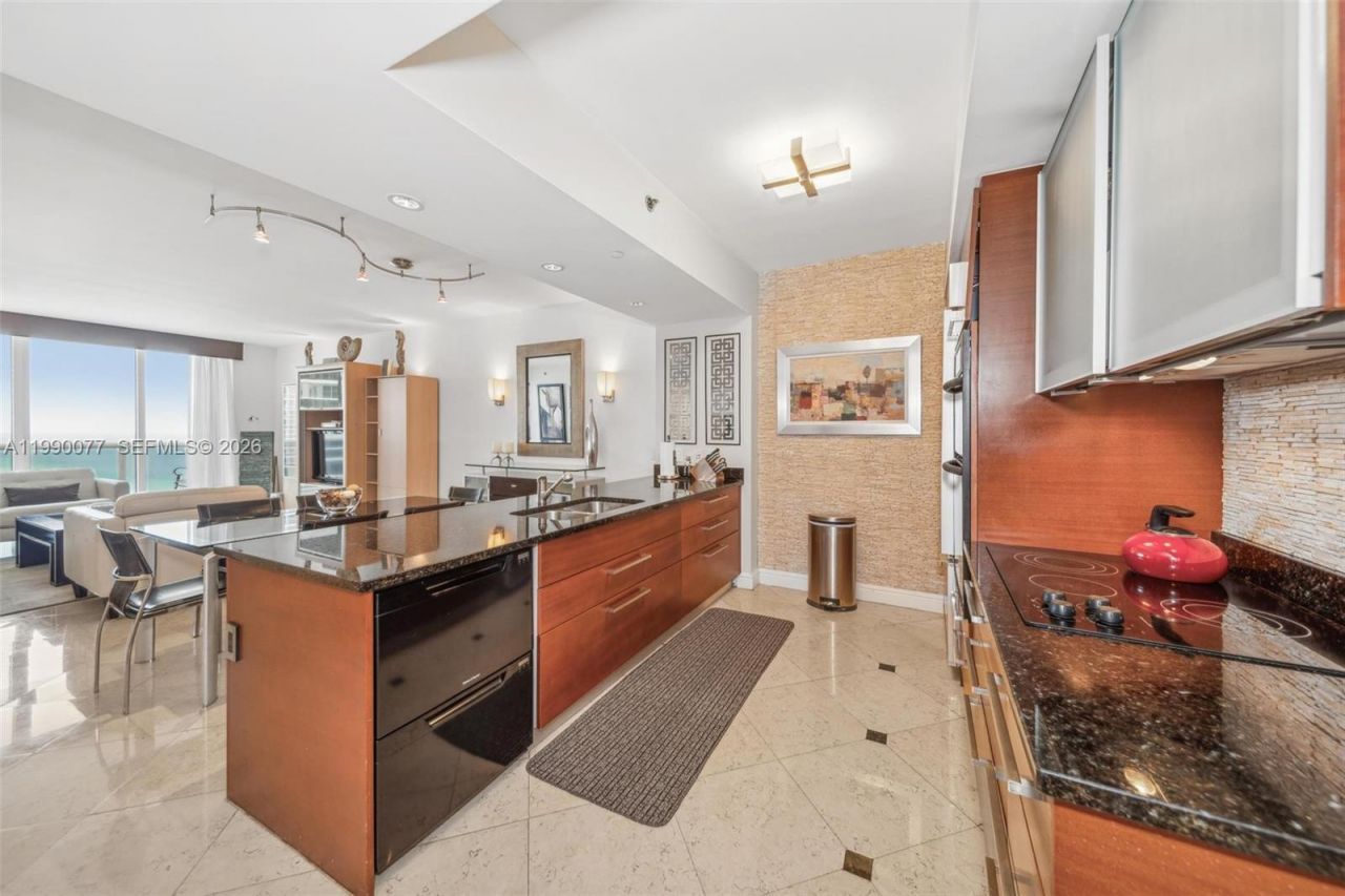 1830 S Ocean Dr, Unit 3111, Hallandale Beach, FL 33009 Photo
