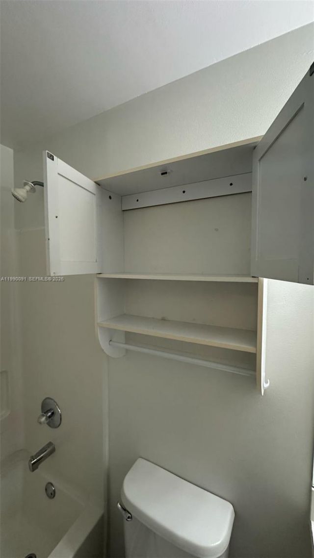 50 Key West Ct, Unit 50, Weston, FL 33326 Photo