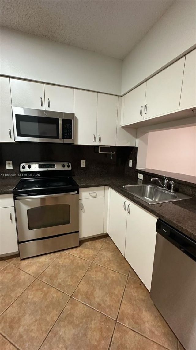 50 Key West Ct, Unit 50, Weston, FL 33326 Photo
