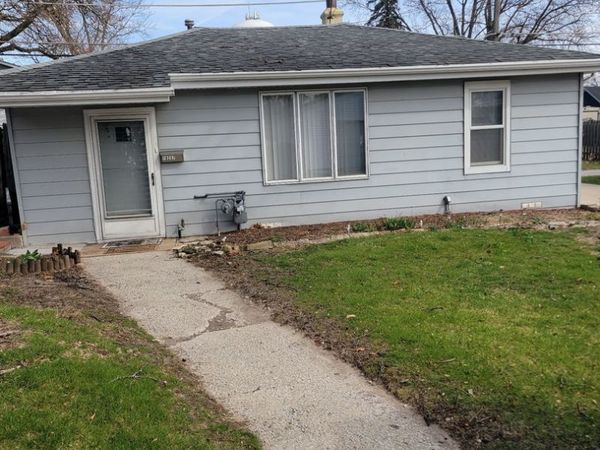 18237 Oakwood Avenue , Lansing, IL 60438